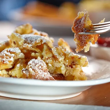 凯瑟拉斯特酒店 2* 施托克劳