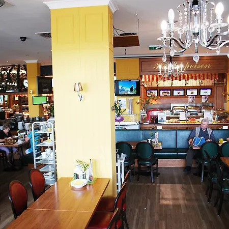 凯瑟拉斯特酒店 酒店 施托克劳