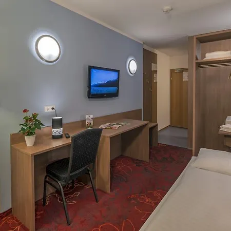 凯瑟拉斯特酒店