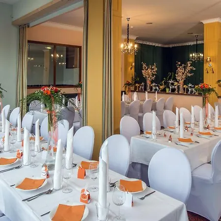 凯瑟拉斯特酒店 2*