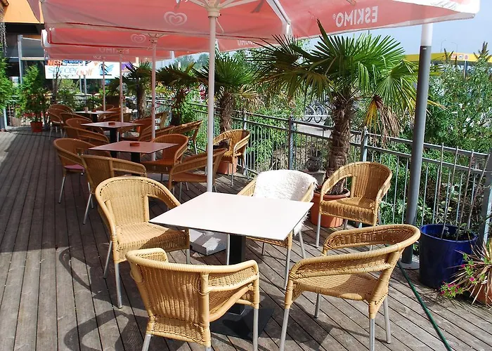 凯瑟拉斯特酒店 酒店