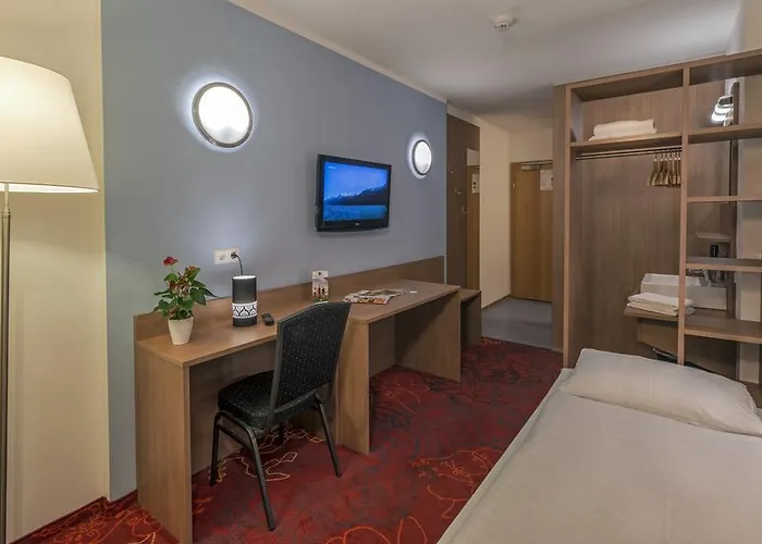 凯瑟拉斯特酒店